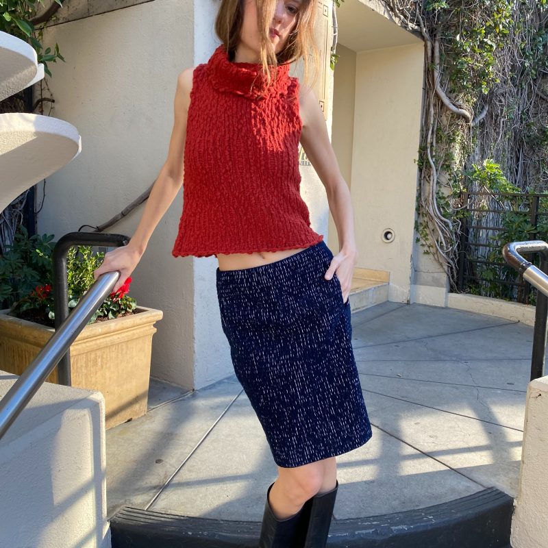 THE CATE sweater in brick red + THE RAZA skirt in navy
